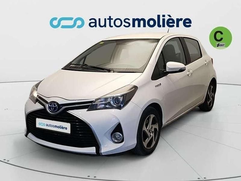 Usado Toyota Yaris Hybrid Active 99 CV (72 kW) 2014 Blanco Utilitario