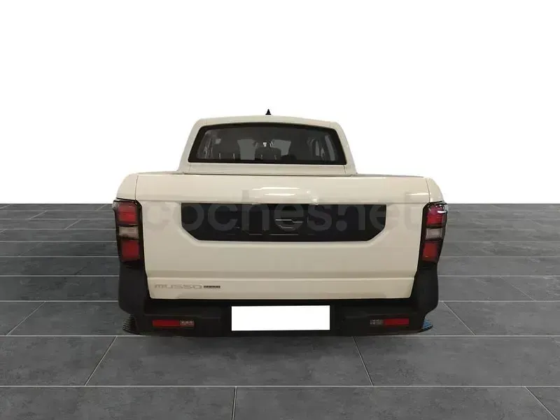 Usado SsangYong Musso 202 CV (148 kW) 2024 Blanco Pickup/Camioneta