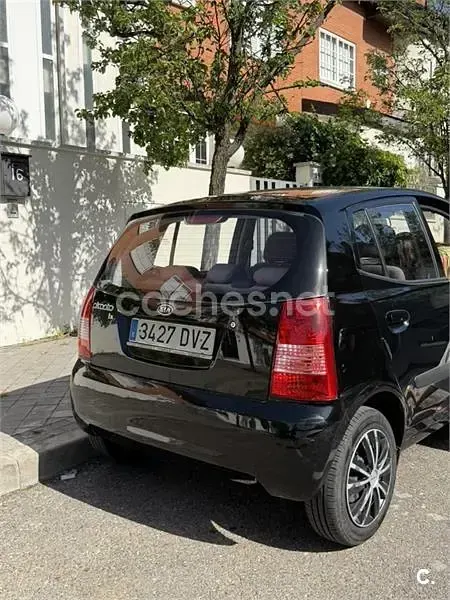 Usado Kia Picanto LX 61 CV (44 kW) 2006 Negro Utilitario