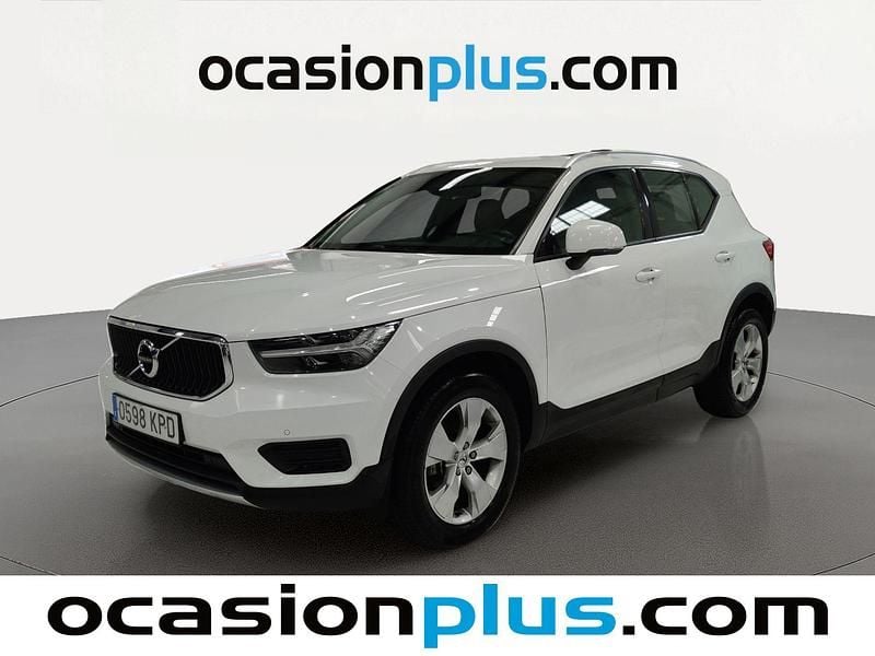 Usado Volvo XC40 Momentum 150 HP (110 kW) 2018 SUV