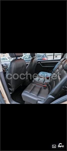 Verde Usado 2014 VW Touran Advance Monovolumen | 9000 € (Precio justo) - Imagen 1/4