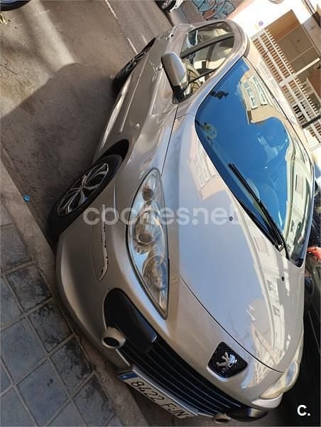Usado Peugeot 307 90 CV (66 kW) 2006 Gris / plata Berlina