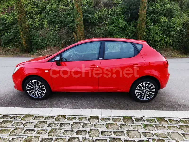 Usado Seat Ibiza CONNECT 90 CV (66 kW) 2017 Rojo Berlina