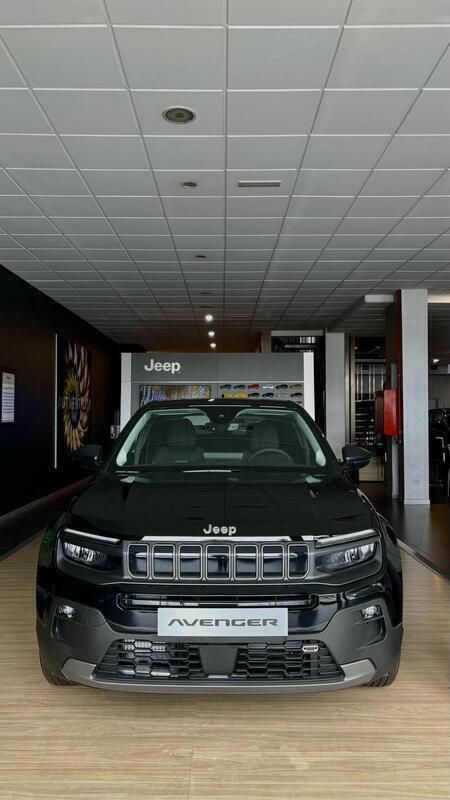 Usado Jeep Avenger Longitude 100 CV (73 kW) 2023 Negro SUV