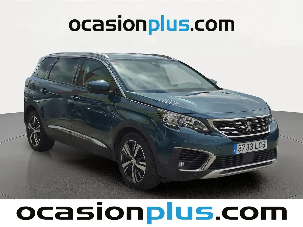 Usado Peugeot 5008 Allure 131 HP (96 kW) 2019 Verde SUV
