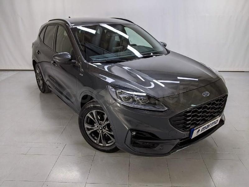 Usado Ford Kuga ST-Line 190 CV (139 kW) 2024 Gris / plata SUV