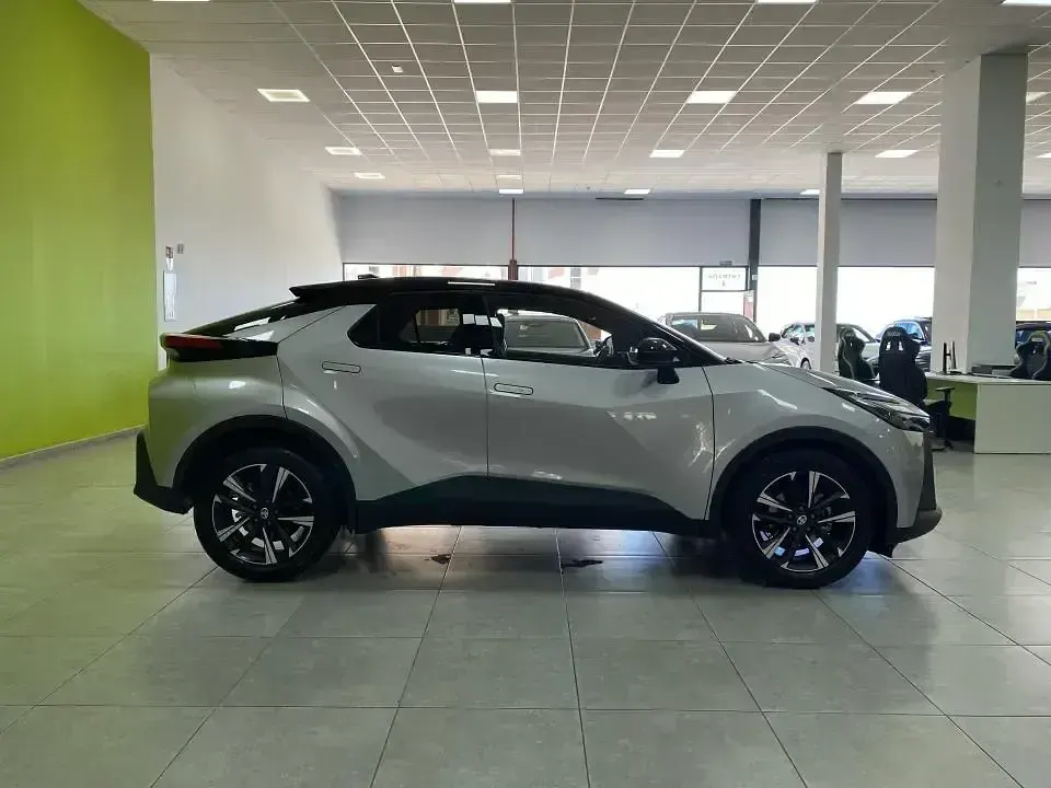 Novo Toyota C-HR Advance 140 HP (102 kW) 2026 Cinzento SUV