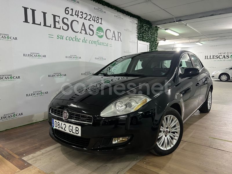 Negro Usado 2009 Fiat Bravo Dynamic Utilitario | 5999 € (Precio justo) - Imagen 1/4