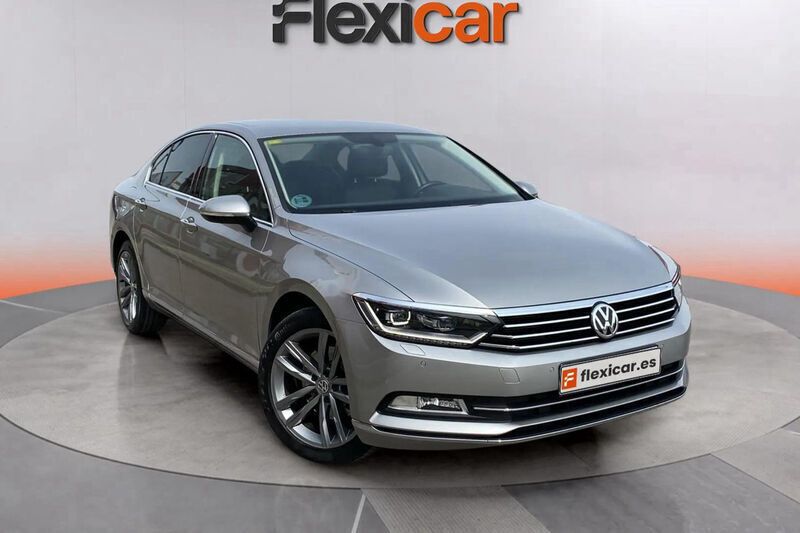 Gris Usado 2016 VW Passat Sportline Berlina | 16.390 € - Imagen 1/4
