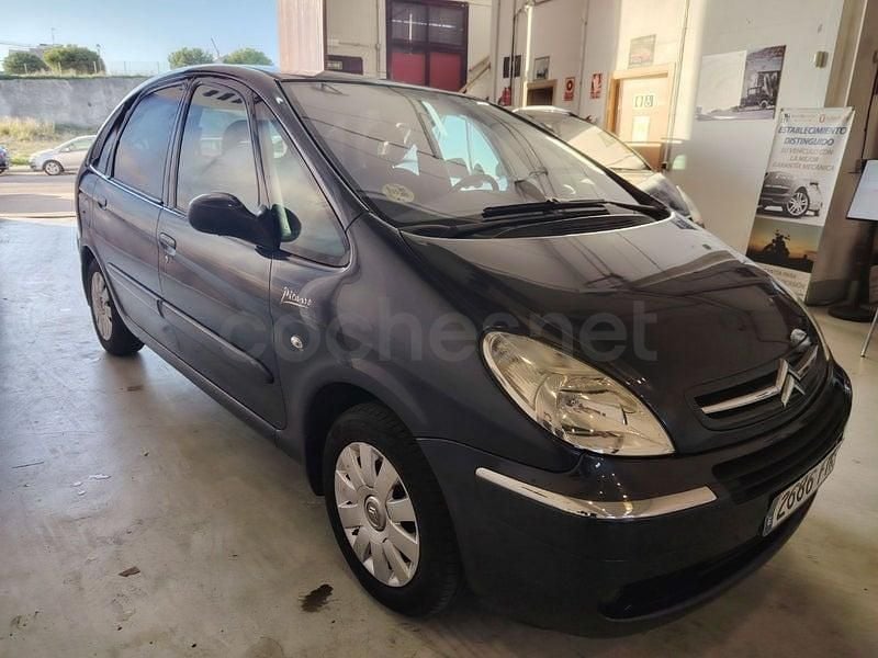 Usado Citroën Xsara Picasso 110 CV (80 kW) 2007 Gris / plata Monovolumen