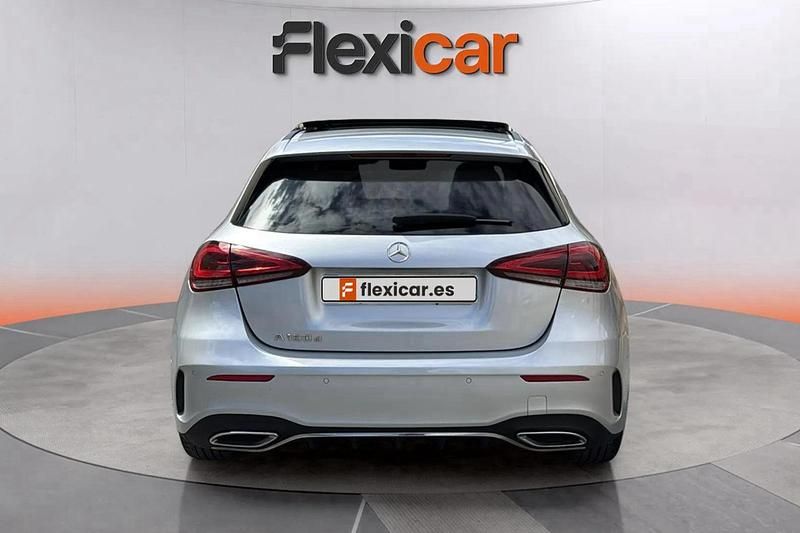 Usado Mercedes A180 116 CV (85 kW) 2018 Gris Berlina