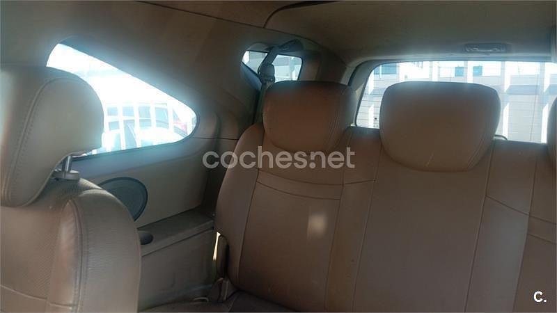 Usado Ssangyong (KGM) Rodius Limited 165 CV (121 kW) 2006 Negro Monovolumen