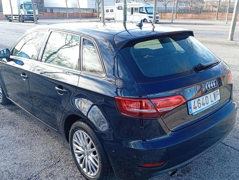 Usado Audi A3 Sportback S-Line 116 CV (85 kW) 2018 Negro Utilitario