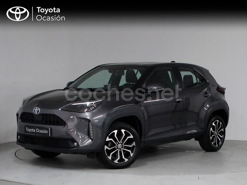 Gris / plata Usado 2024 Toyota Yaris Cross Active SUV | 25.290 € (Un poco caro) - Imagen 1/4