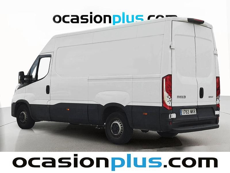 Usado Iveco Daily 156 CV (114 kW) 2023 Blanco Berlina