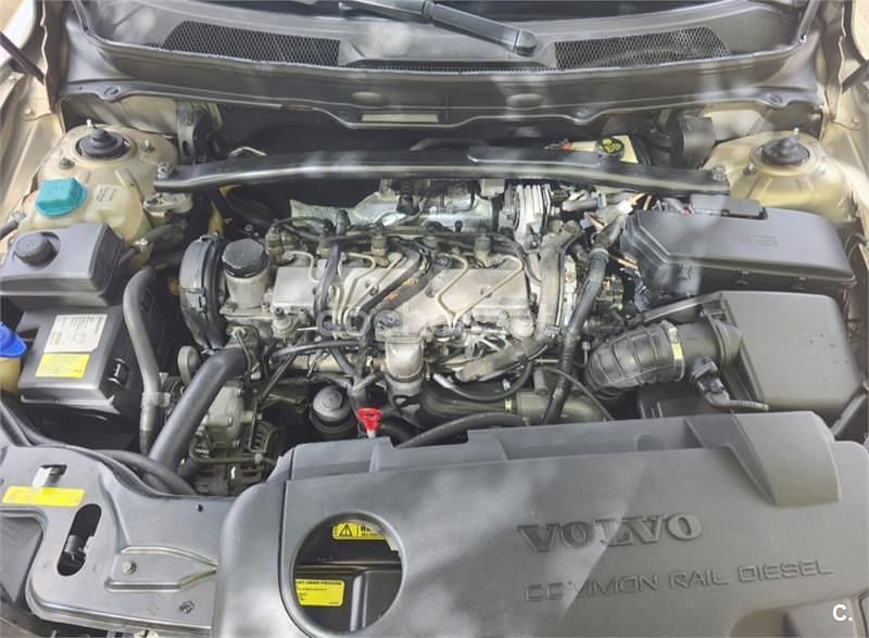 Beige Usado 2005 Volvo XC90 Momentum SUV | 2850 € (Buen precio) - Imagen 1/4
