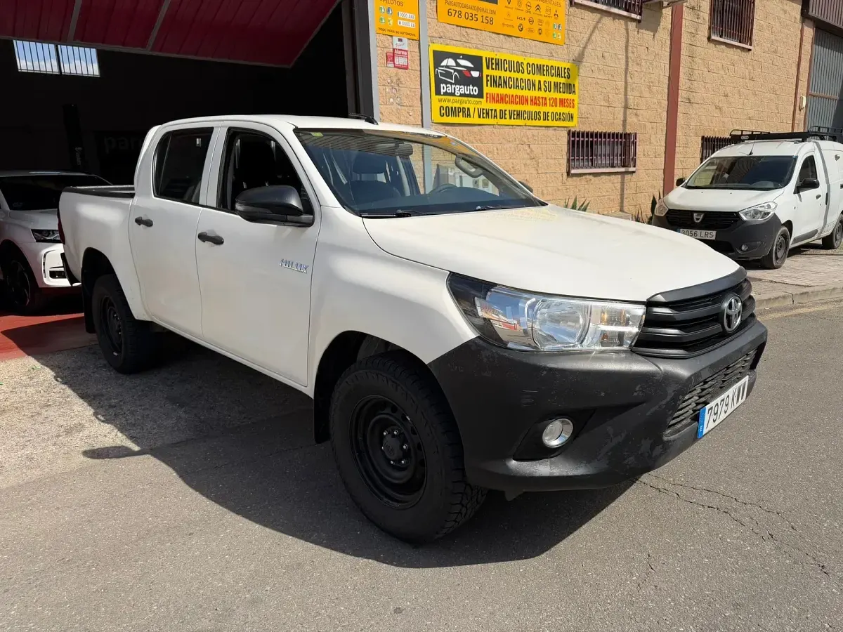 Usado Toyota HiLux 150 CV (110 kW) 2019 Blanco Pickup/Camioneta