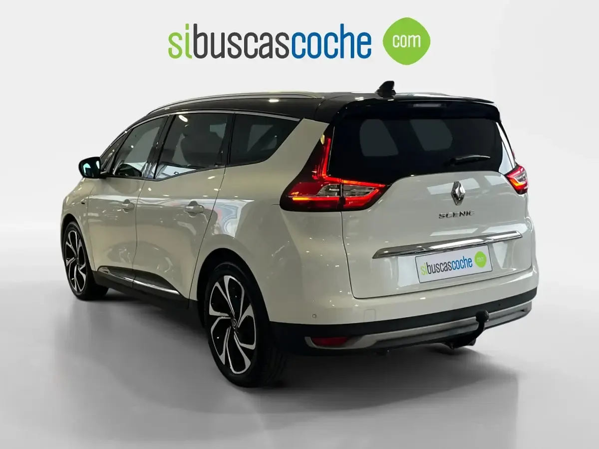 Usado Renault Grand Scénic IV Black Edition 160 CV (117 kW) 2021 Blanco Monovolumen