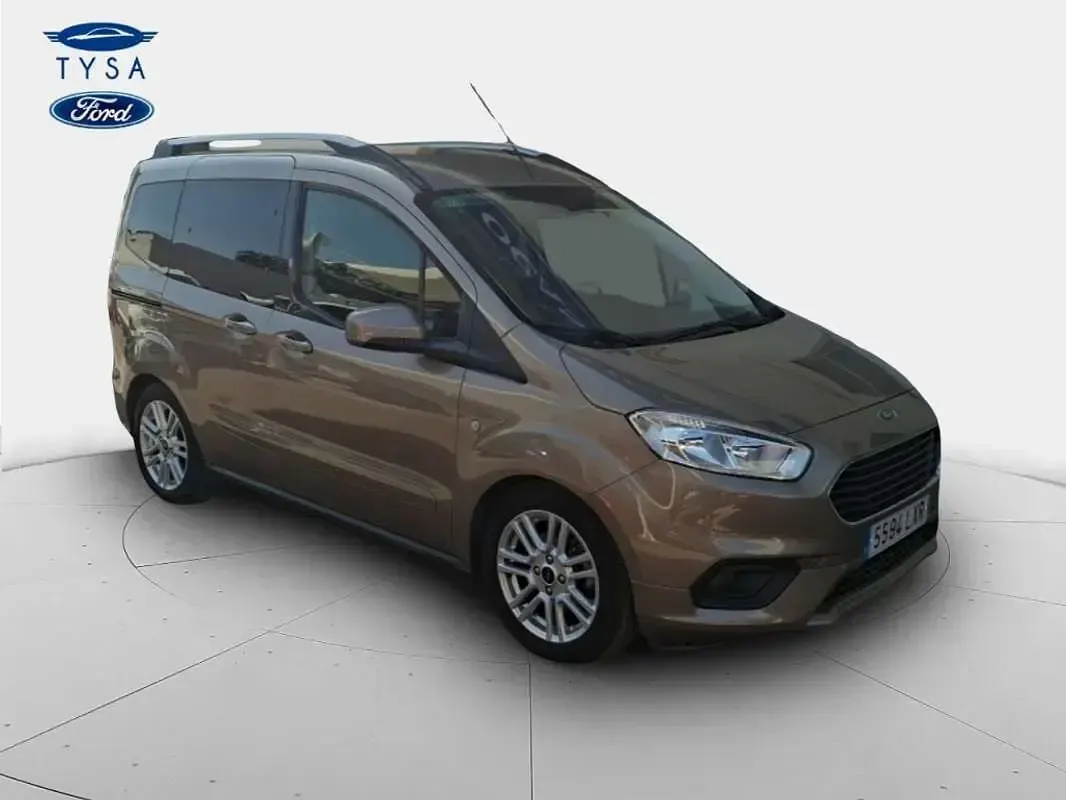 Usado Ford Tourneo Titanium 101 CV (74 kW) 2022 Marrón Van
