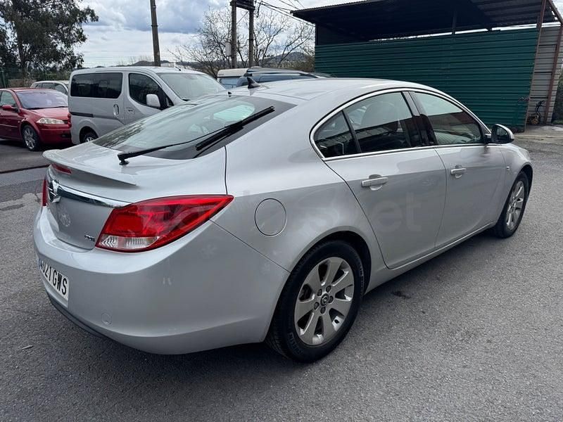 Usado Opel Insignia Edition 130 CV (95 kW) 2010 Gris / plata Berlina