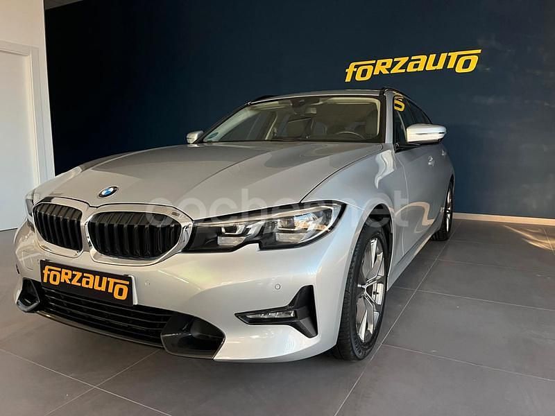 Gris / plata Usado 2021 BMW 318 Sport Line Familiar | 24.990 € (Precio justo) - Imagen 1/4