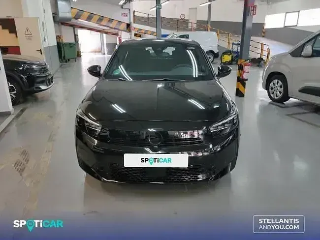 Usado Opel Corsa 100 CV (73 kW) 2024 Negro Utilitario