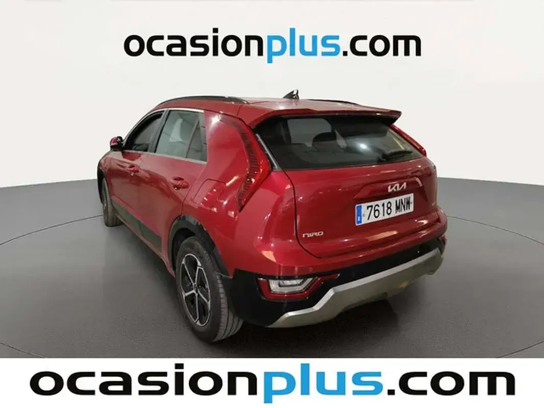 Usado Kia Niro 141 CV (103 kW) 2024 Rojo SUV