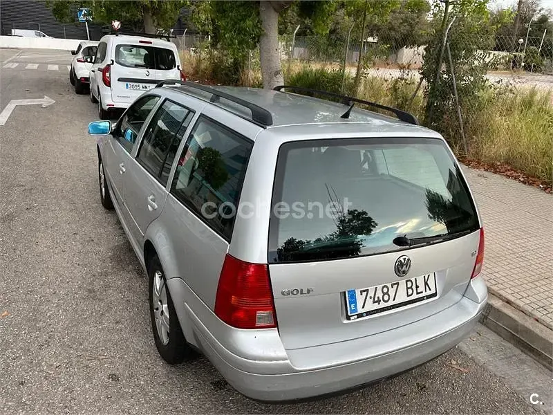 Usado VW Golf IV Highline 100 CV (73 kW) 2001 Gris / plata Familiar