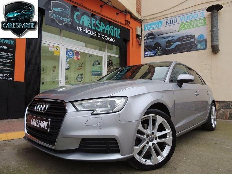 Usado Audi A3 Advanced 150 CV (110 kW) 2017 Gris Utilitario