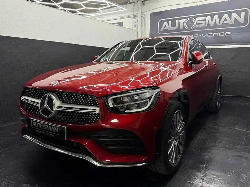 Usado Mercedes GLC300 245 CV (180 kW) 2022 Granate Coupe