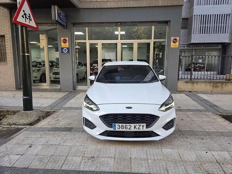 Blanco Usado 2019 Ford Focus ST-Line Utilitario | 14.950 € (Un poco caro) - Imagen 1/4