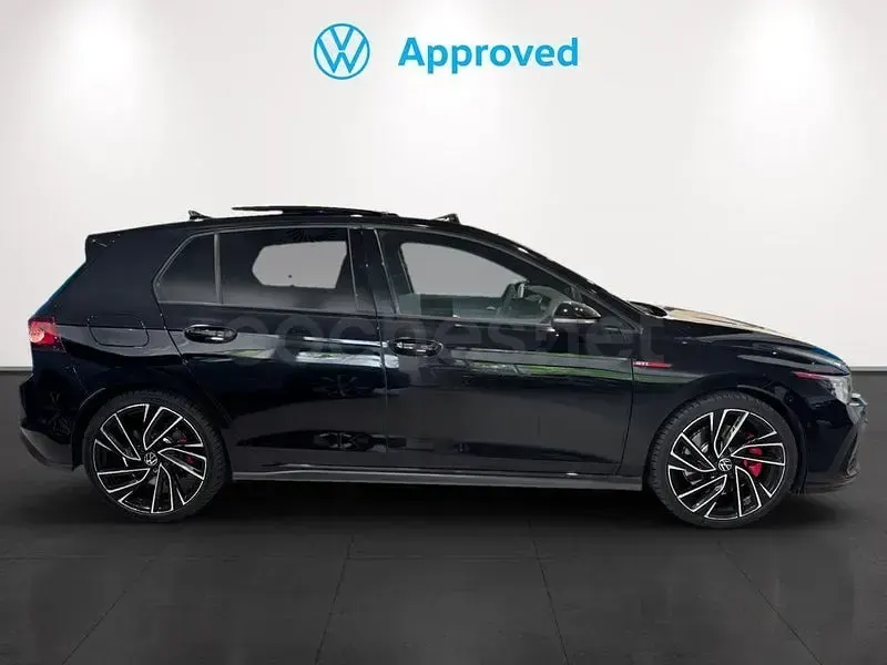 Usado VW Golf VIII GTI 245 CV (180 kW) 2021 Negro Berlina