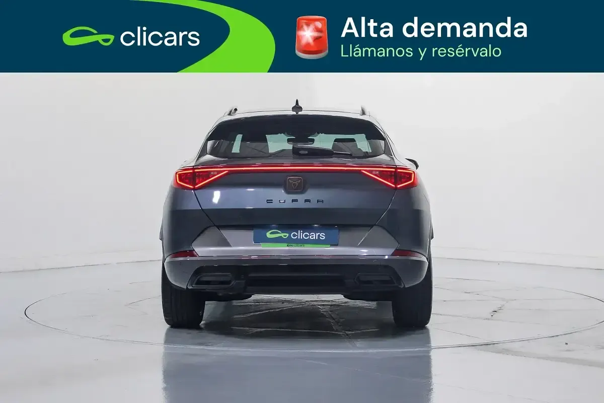 Usado Cupra Formentor 150 CV (110 kW) 2023 Gris / plata SUV