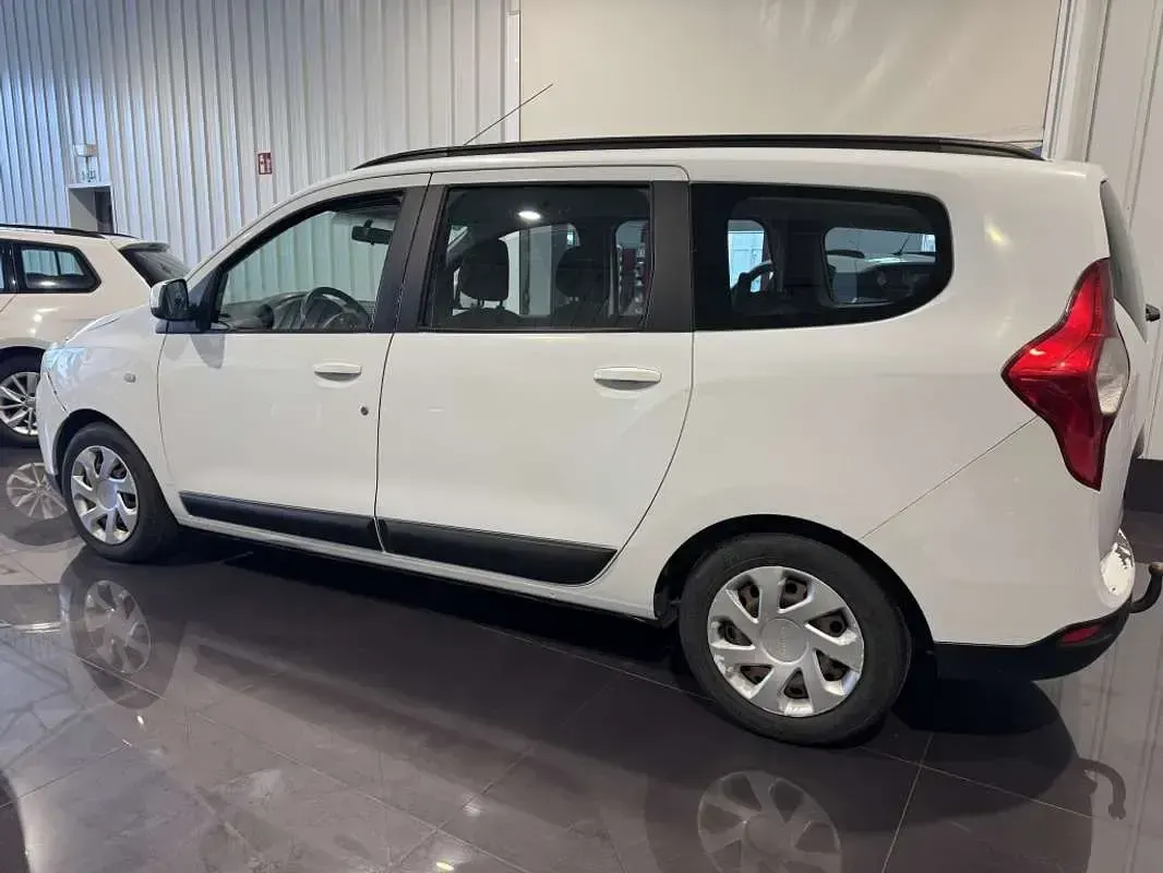 Usado Dacia Lodgy Ambiance 110 CV (80 kW) 2013 Blanco Monovolumen