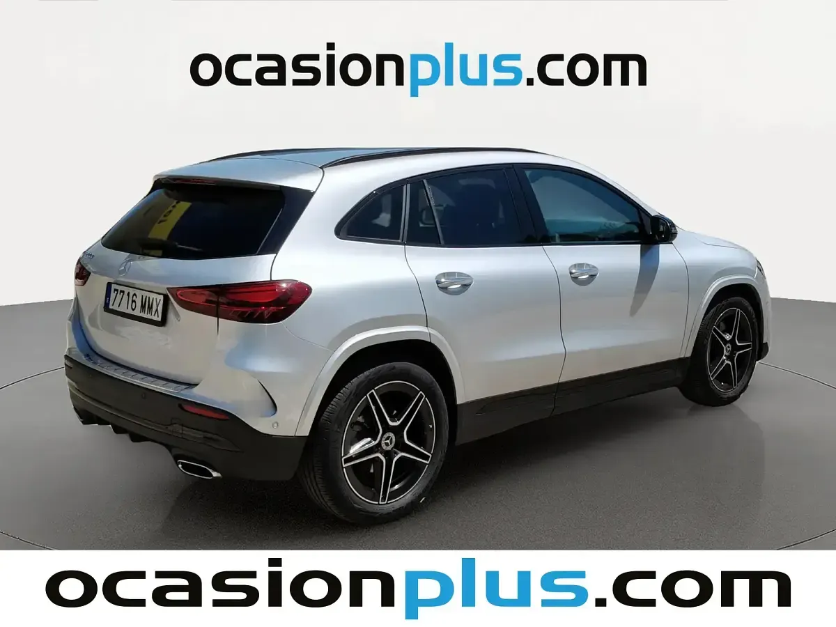 Usado Mercedes GLA200 150 CV (110 kW) 2024 Gris SUV