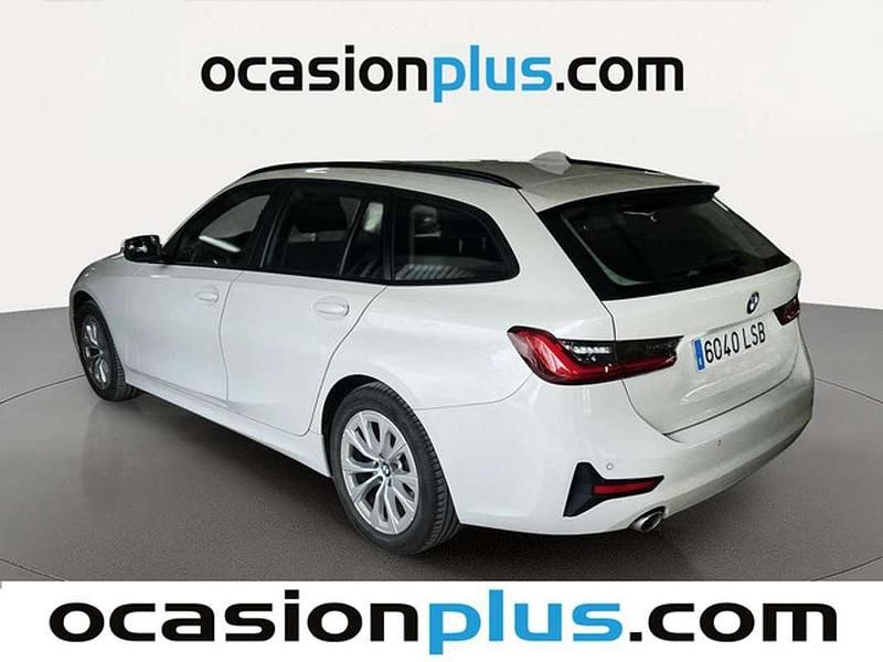 Usado BMW 318 150 CV (110 kW) 2021 Blanco Familiar