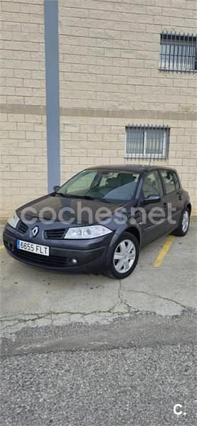 Usado Renault Mégane II Dynamique 105 CV (77 kW) 2006 Negro Berlina