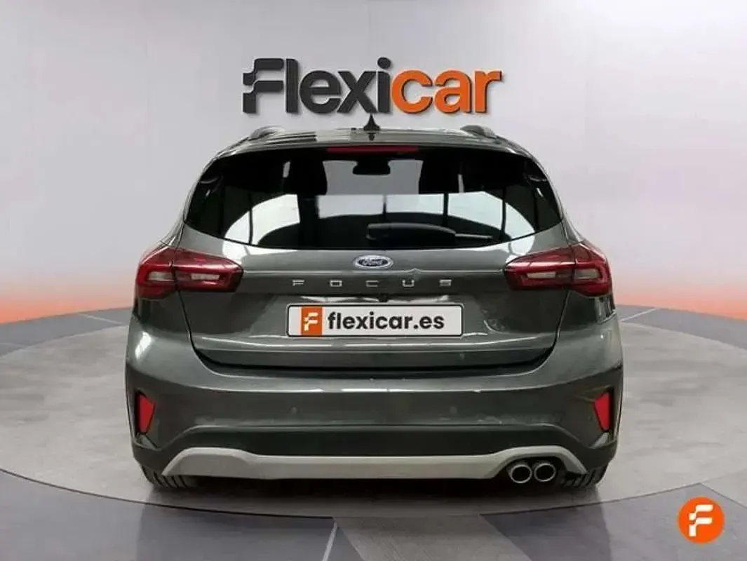 Begagnad Ford Focus Active 155 HK (114 kW) 2024 Grå Sedan