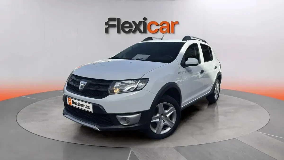 Usado Dacia Sandero Stepway 90 CV (66 kW) 2016 Blanco Berlina