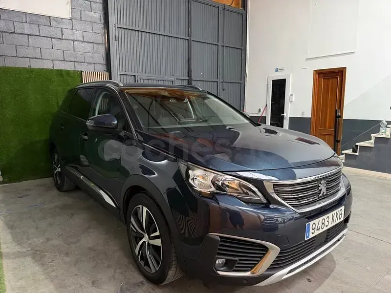 Usado Peugeot 5008 Allure 120 CV (88 kW) 2018 Azul SUV