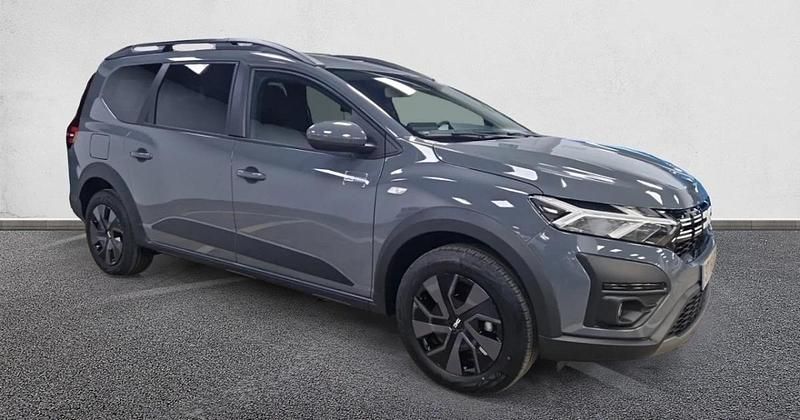 Usado Dacia Jogger Expression 140 CV (102 kW) 2025 Monovolumen