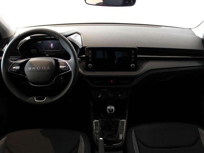 Novo Skoda Fabia 95 HP (69 kW) 2025 Cinzento Citadino