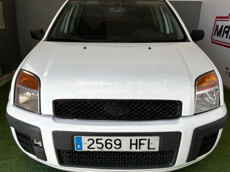 Blanco Usado 2011 Ford Fusion Berlina | 3699 € (Buen precio) - Imagen 1/4