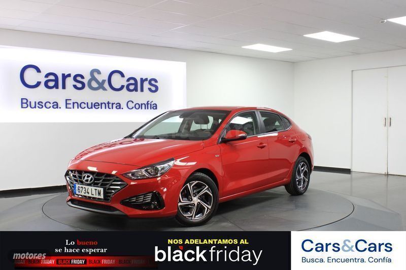 Rojo Usado 2021 Hyundai i30 Berlina | 15.495 € (Buen precio) - Imagen 1/4