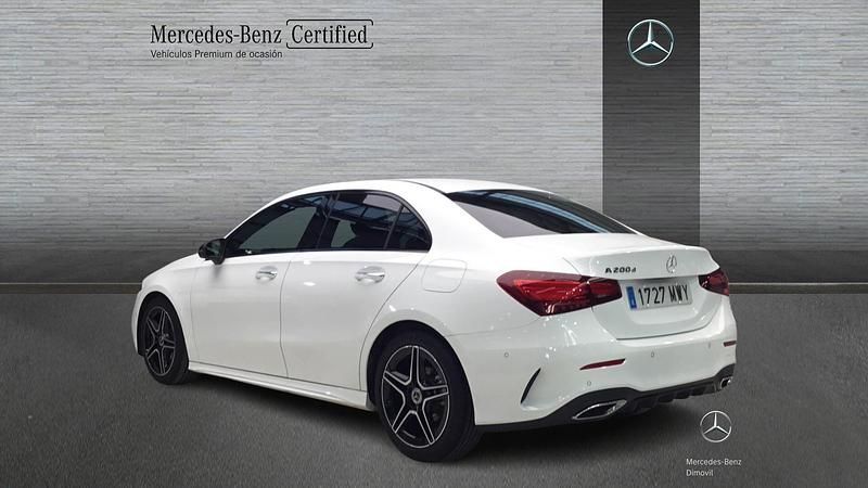 Usado Mercedes A200 AMG line 150 CV (110 kW) 2024 Blanco Berlina