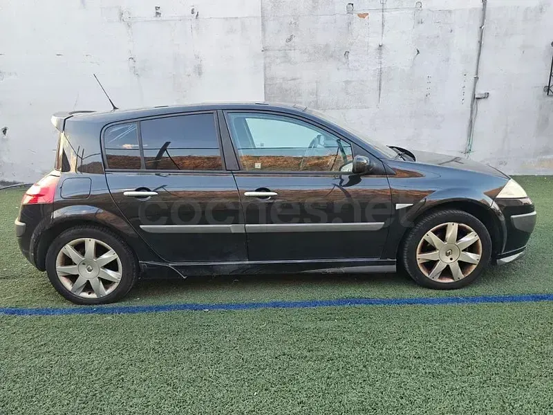 Usado Renault Mégane II Extreme 135 CV (99 kW) 2007 Negro Berlina