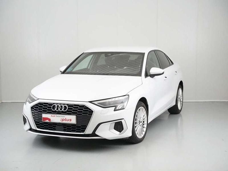 Usado Audi A3 Sportback S-Line 116 CV (85 kW) 2022 Blanco Utilitario