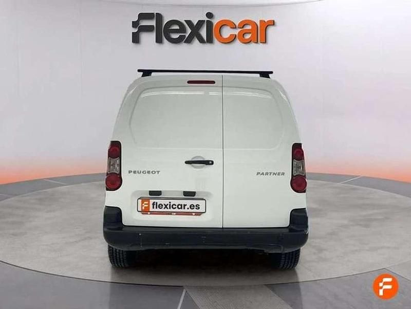 Usado Peugeot TePee Access 75 CV (55 kW) 2015 Blanco Van