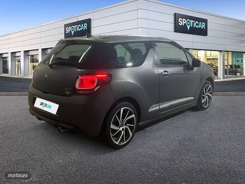 Usado DS Automobiles DS3 110 CV (80 kW) 2018 Gris Berlina