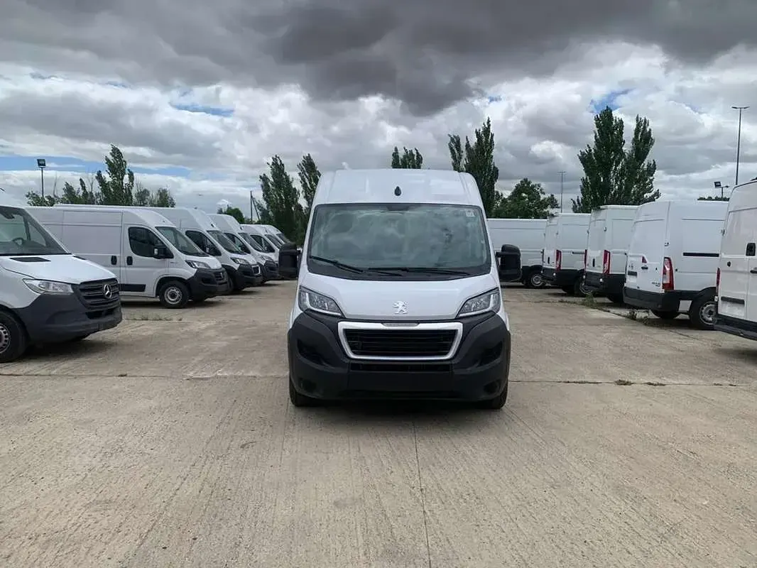 Usado Peugeot Boxer S 139 CV (102 kW) 2022 Blanco Van